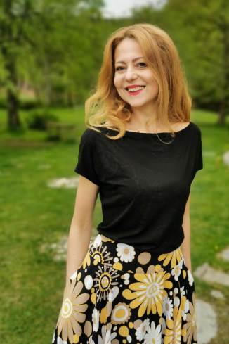 Bluza Verona neagra model