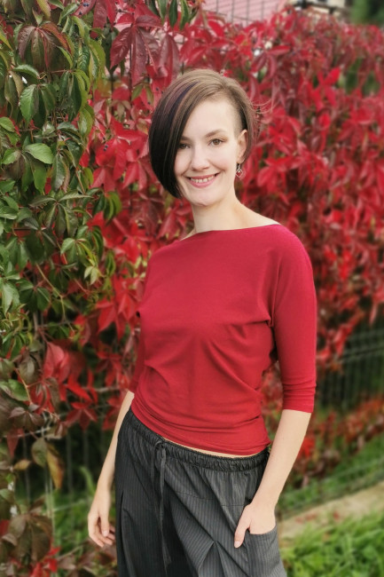 Joa Shop - cumpara online: Bluza uni cu guler barcuta