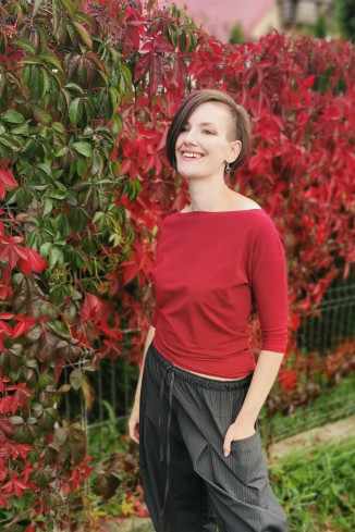 Joa Shop - cumpara online: Bluza uni cu guler barcuta