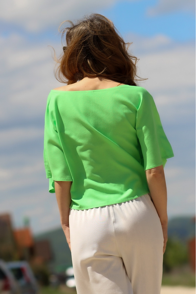 Joa Shop - cumpara online: bluza fluture