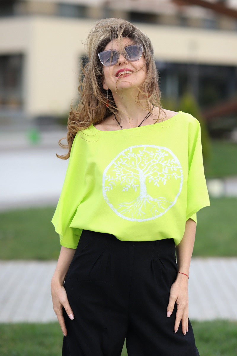 Joa Shop - cumpara online: bluza fluture din vascoza