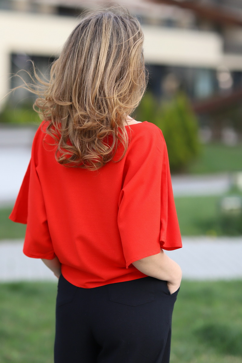 Joa Shop - cumpara online: bluza fluture din vascoza