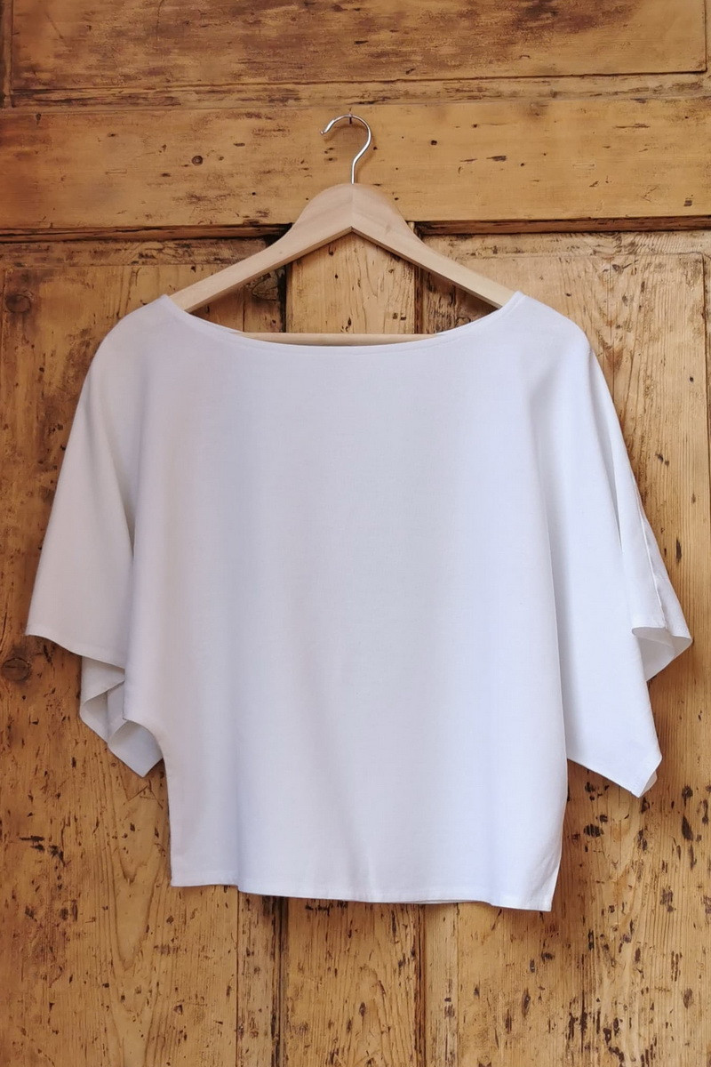 Joa Shop - cumpara online: bluza fluture