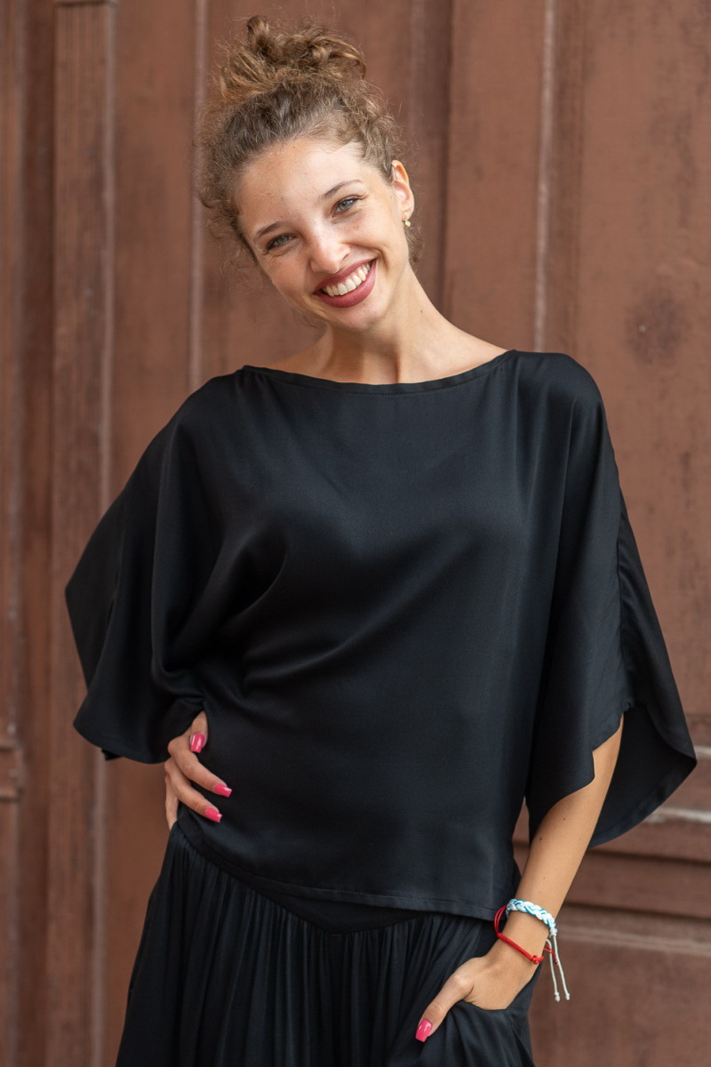Joa Shop - cumpara online: bluza fluture din vascoza
