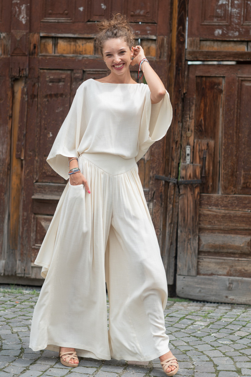 Joa Shop - cumpara online: bluza fluture din vascoza