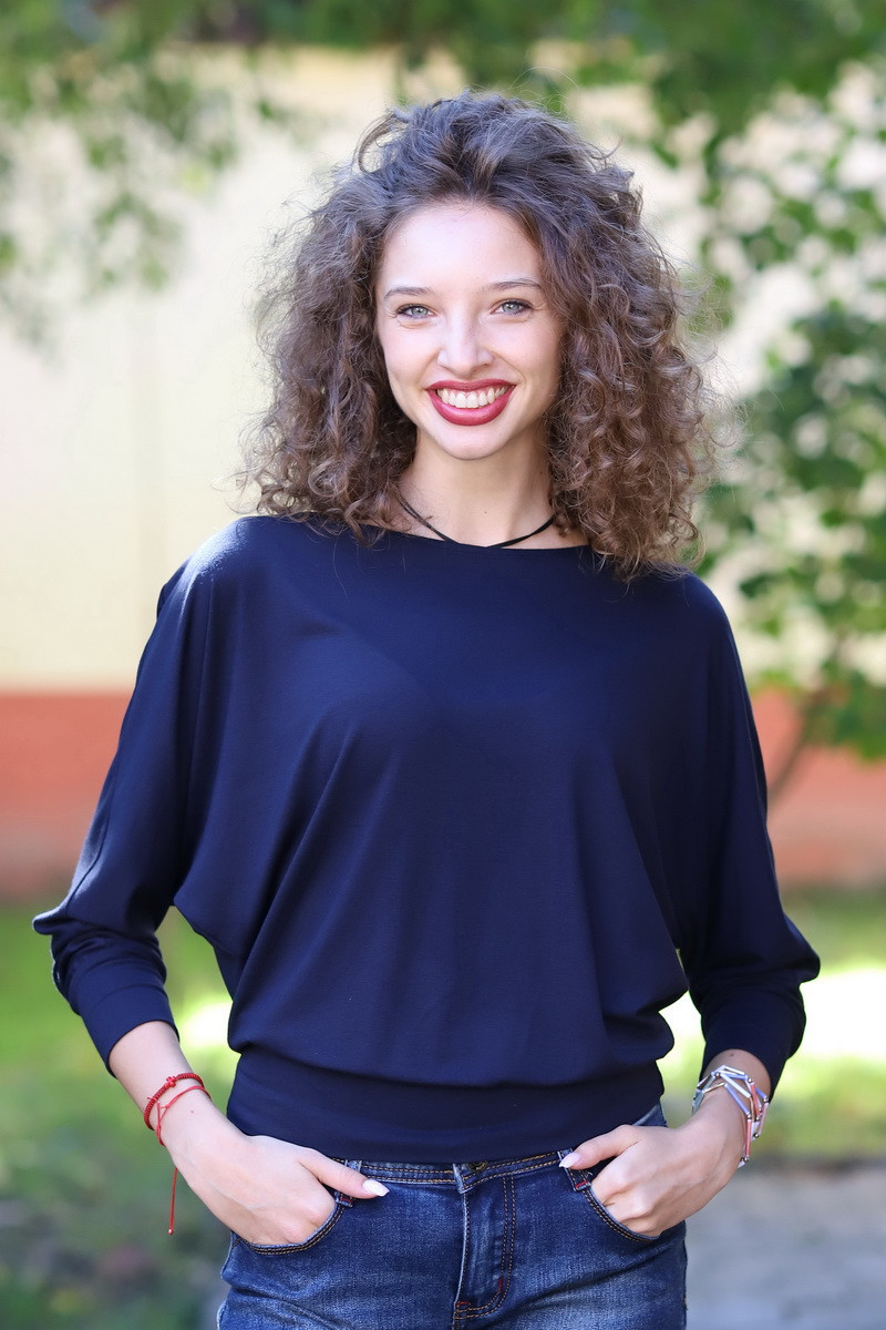 Joa Shop - cumpara online: bluza fluture din vascoza