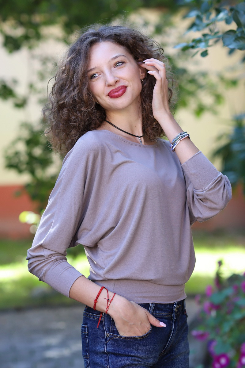 Joa Shop - cumpara online: bluza fluture din vascoza