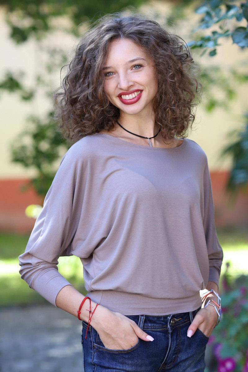 Joa Shop - cumpara online: bluza fluture din vascoza