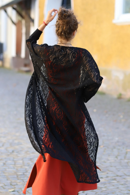 Cardigan Alma negru dantela pufoasa