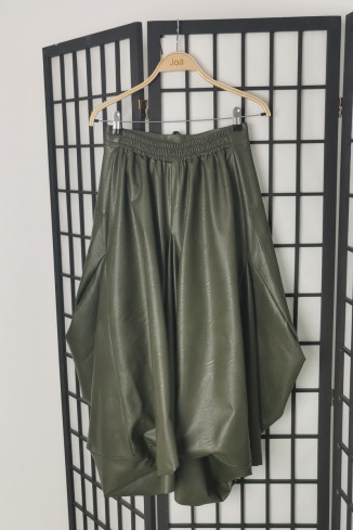 fusta excentrica din piele