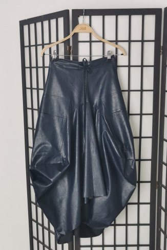 fusta excentrica din piele