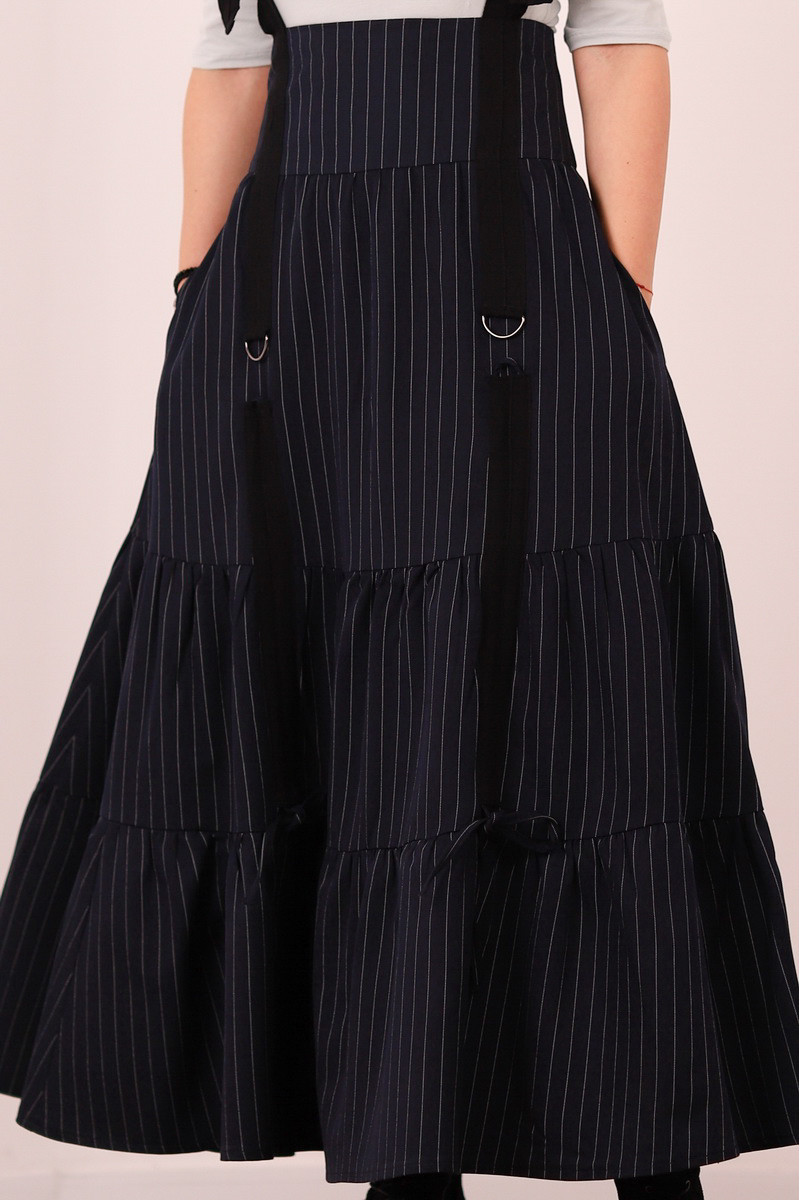 Fusta cu volane si bretele