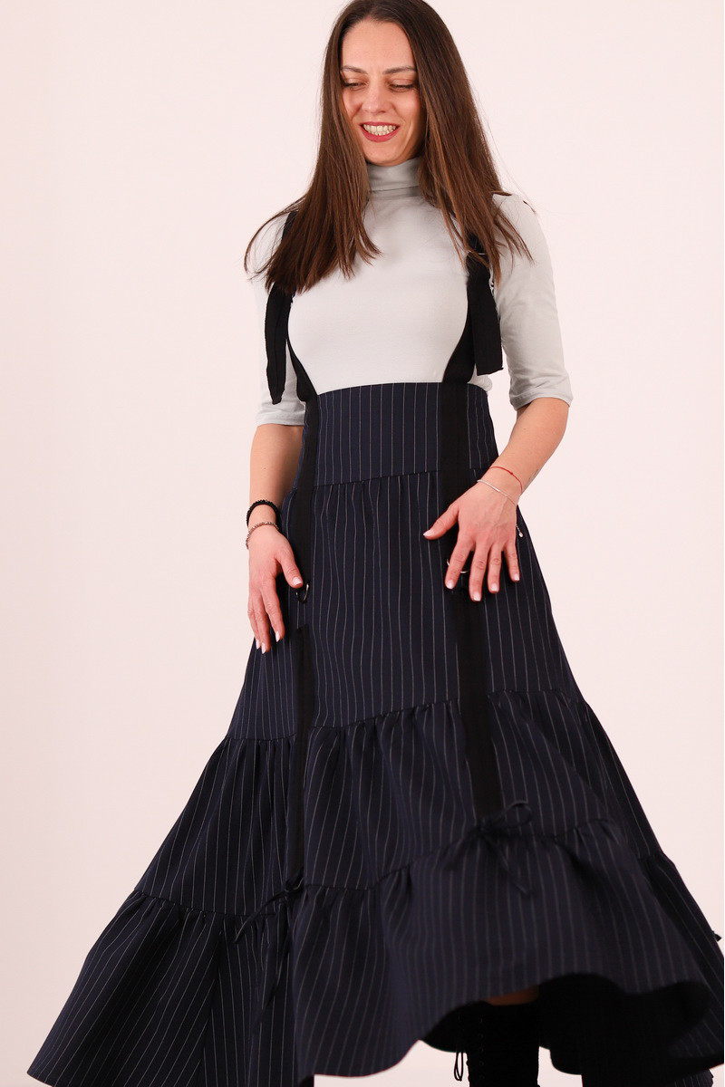 Fusta cu volane si bretele